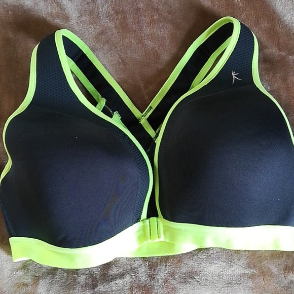 danskin front close sports bra